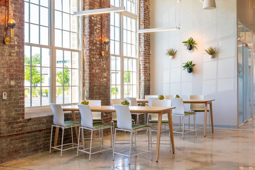 More Photos Of 4900 O'Hear Ave, North Charleston Coworking Space