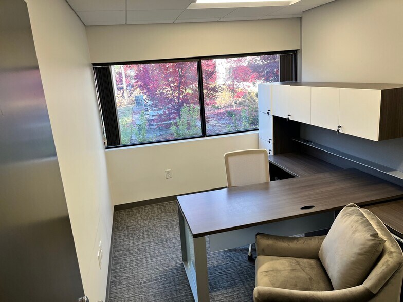 More Photos Of 1870 The Exchange SE, Atlanta Office For Lease