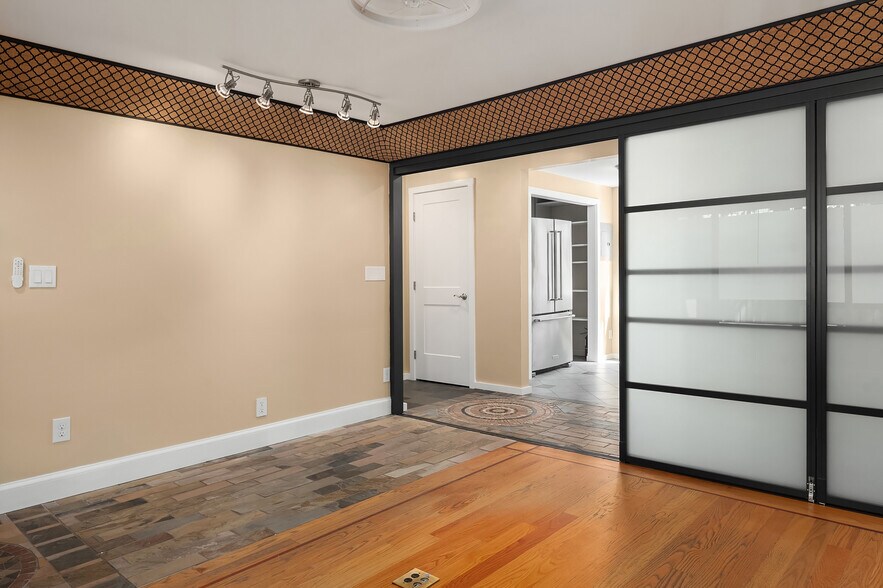 More Photos Of 1510 NE 170th St, Shoreline Apartments For Sale