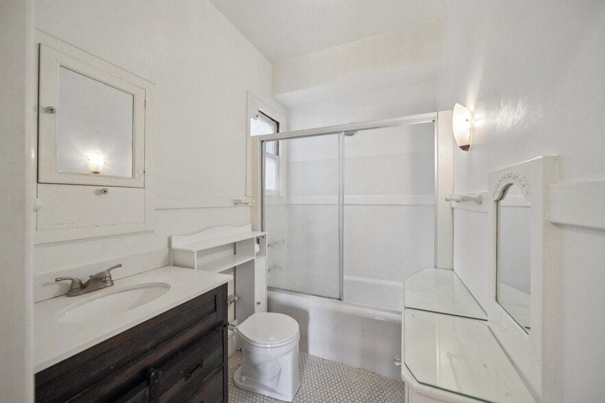 More Photos Of 1285 8th Ave, San Francisco Apartments For Sale