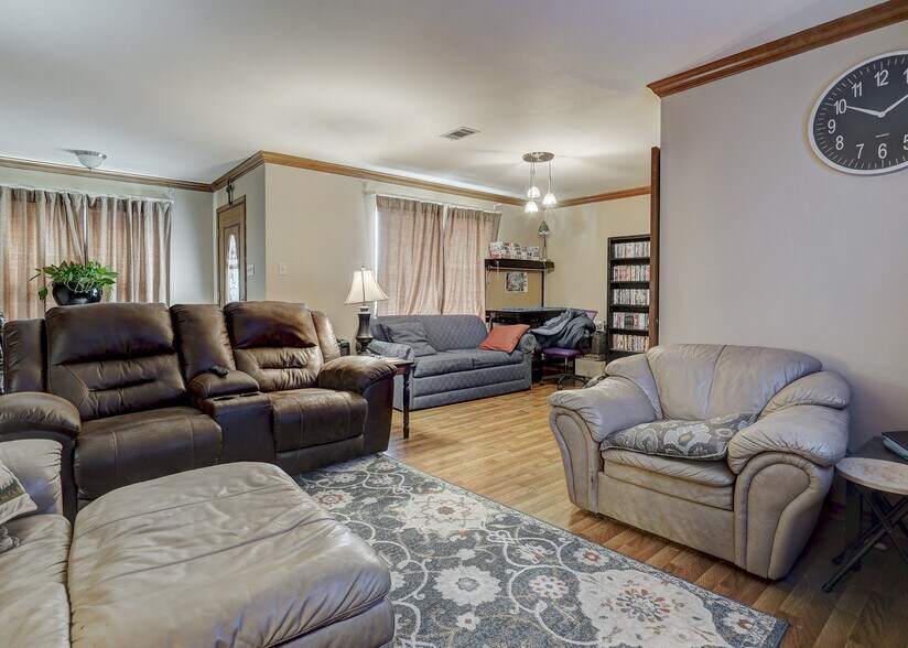 More Photos Of 40202 Settlers Path, Georgetown Apartments For Sale