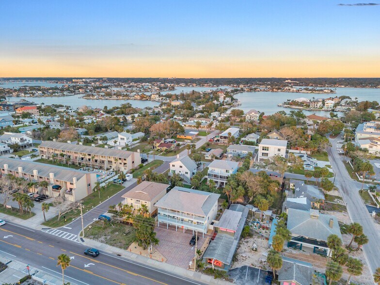 More Photos Of 1809 Gulf Blvd, Indian Rocks Beach Apartments For Sale