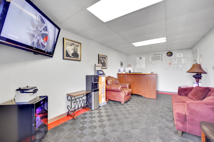More Photos Of 780 Hafen Ln, Mesquite Service For Lease