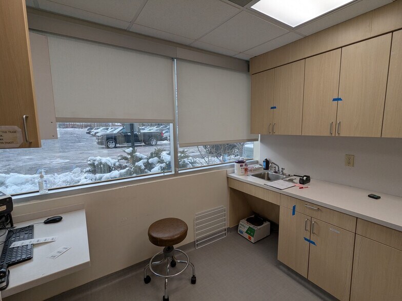 More Photos Of 775 Park Ave, Huntington Medical For Lease