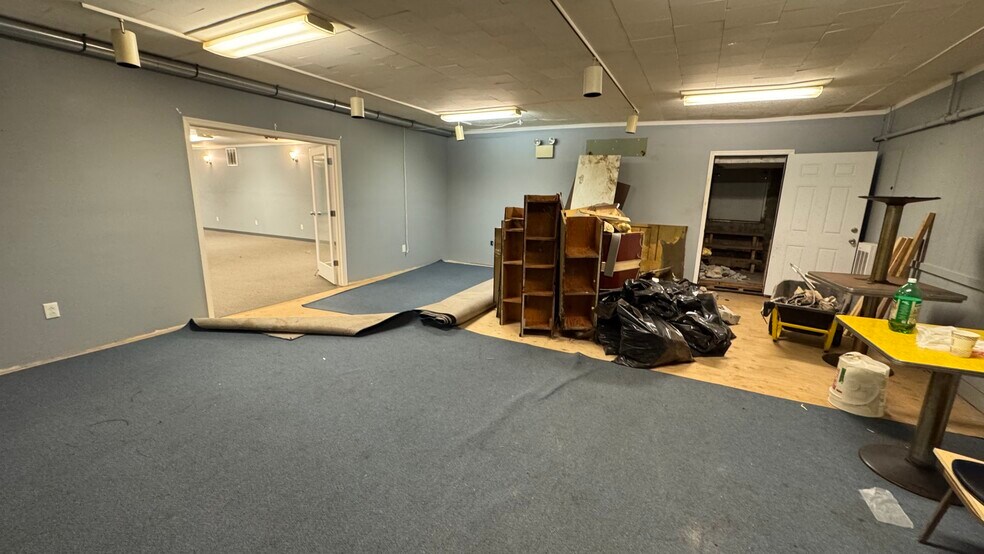 More Photos Of 32-38 N 3rd St, Coplay Storefront Retail Residential For Lease