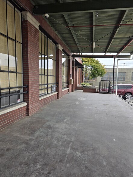 More Photos Of 5020 S Colorado Ave, Seattle Warehouse For Sale