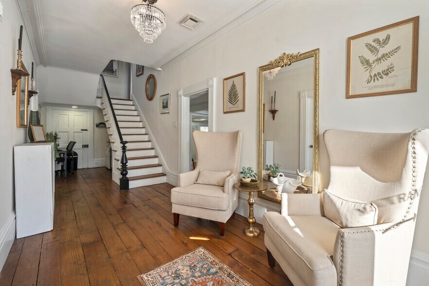 More Photos Of 113 tindall Rd, Middletown Office For Sale