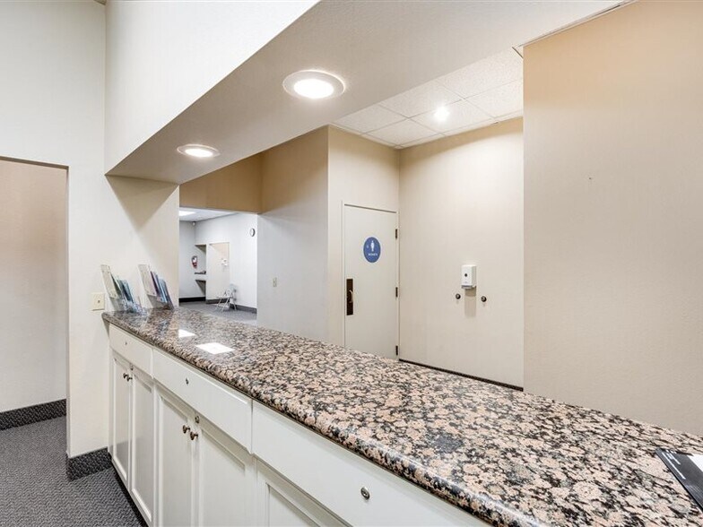 More Photos Of 1105 University St, Healdsburg Religious Facility For Sale