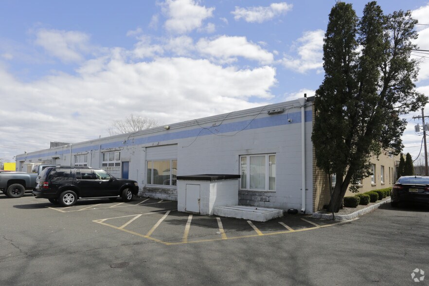More Photos Of 82 Midland Ave, Saddle Brook Light Manufacturing For Lease