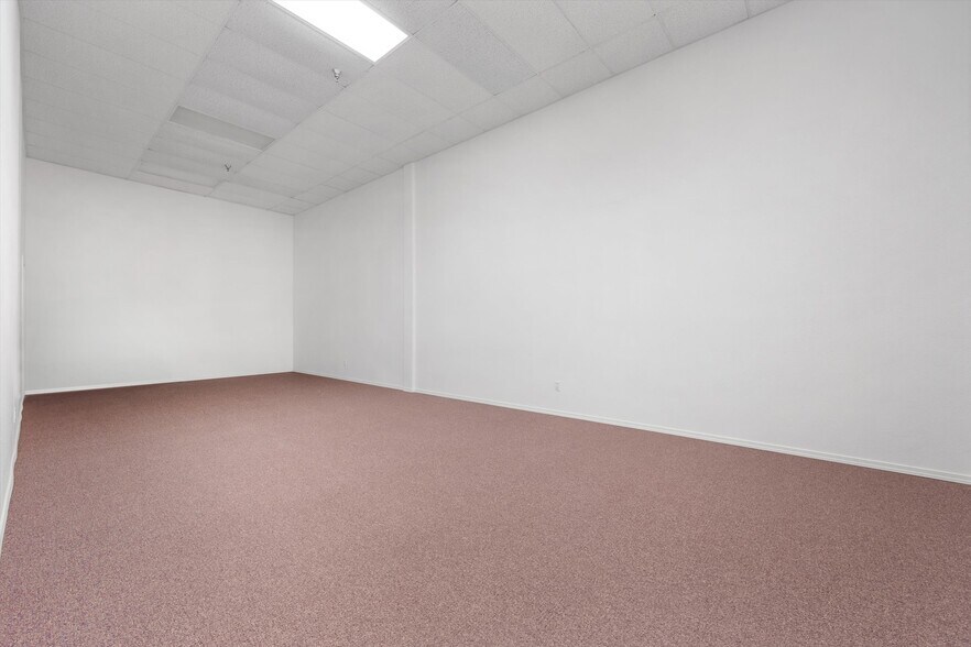 More Photos Of 6701 Niles St, Bakersfield Daycare Center For Sale