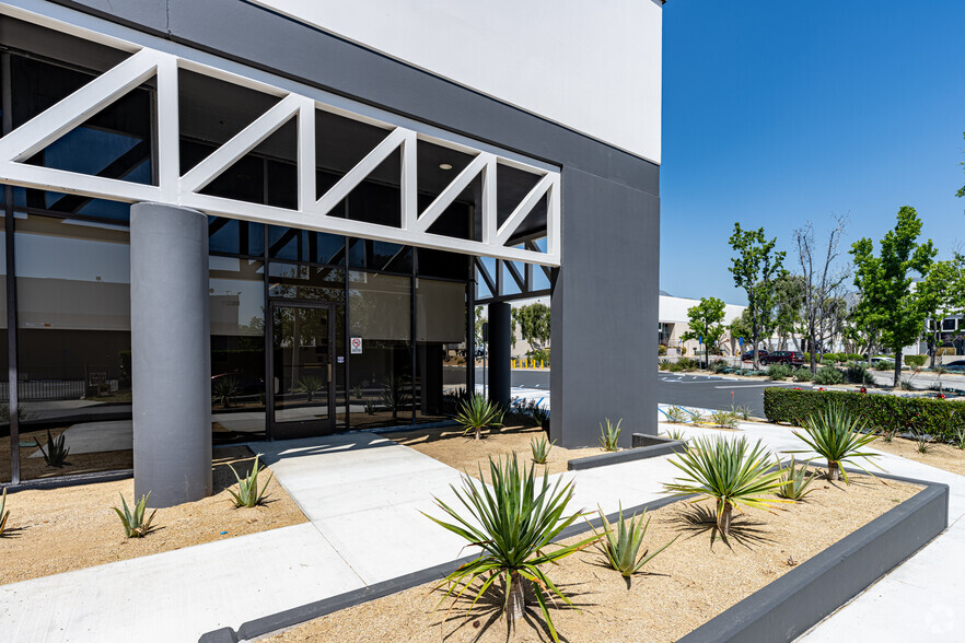 More Photos Of 1175 Aviation Pl, San Fernando Manufacturing For Lease