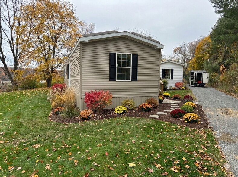 Primary Photo Of Chapel Dr, Pine Grove Manufactured Housing Mobile Home Park For Sale