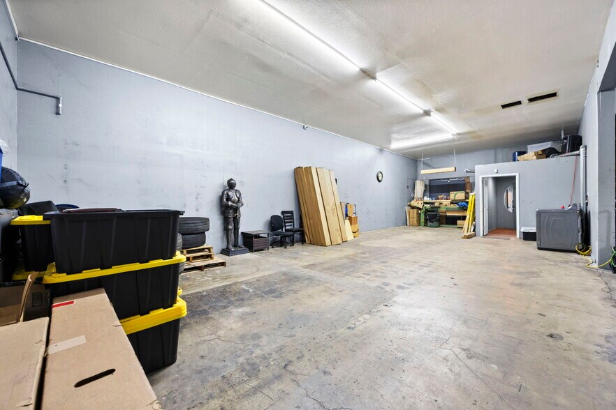 More Photos Of 1033-1047 W 3rd St, San Bernardino Warehouse For Sale