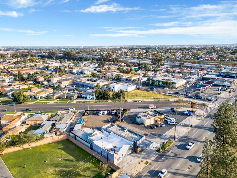More Photos Of 11316-11318 S Vermont Ave, Los Angeles Storefront For Sale