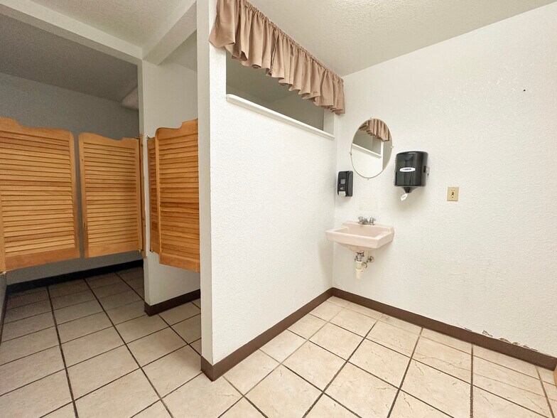 More Photos Of 214 W Mount Maria Rd, Spruce Restaurant For Sale