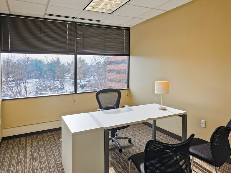 More Photos Of 200 Continental Dr, Newark Coworking Space