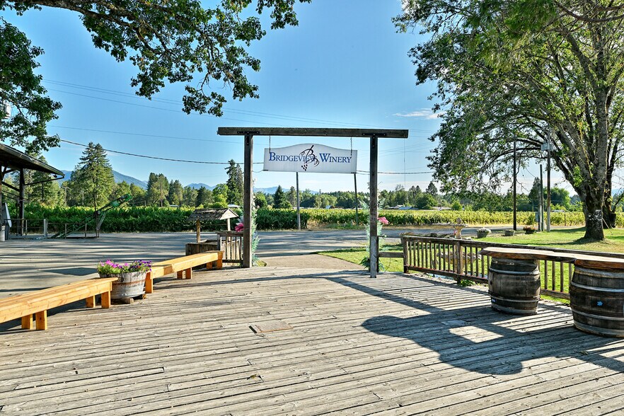 Primary Photo Of 3900 Holland Rd loop, Cave Junction Winery Vineyard For Sale