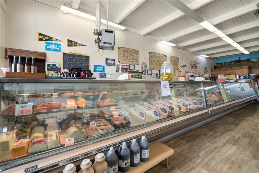More Photos Of 70 - 74 Manor Drive w, Pacifica Storefront For Sale