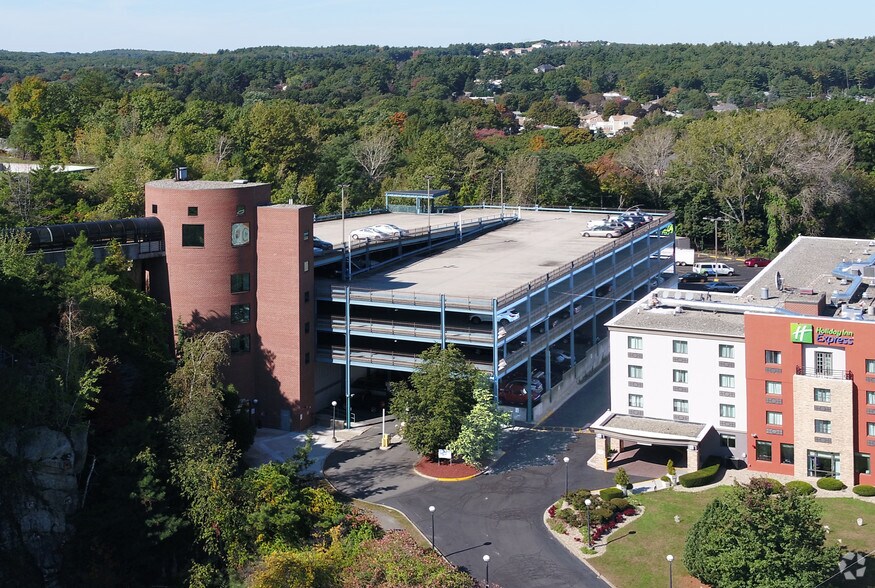 More Photos Of 999 Broadway, Saugus Office For Lease