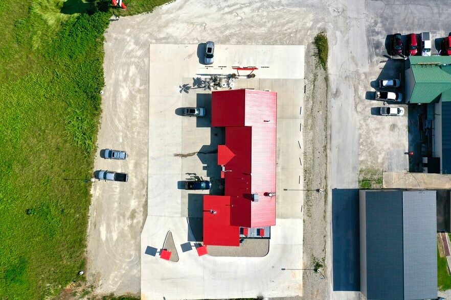 More Photos Of 37 Enterprise Dr, Seymour General Retail For Sale