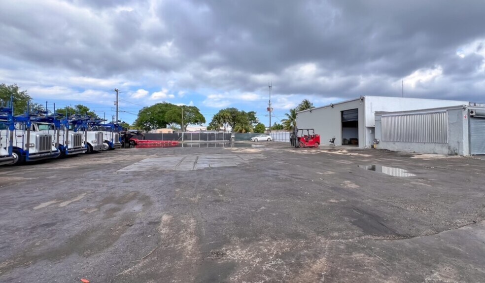 More Photos Of 2313 SW 59th Ave, West Park Auto Repair For Sale