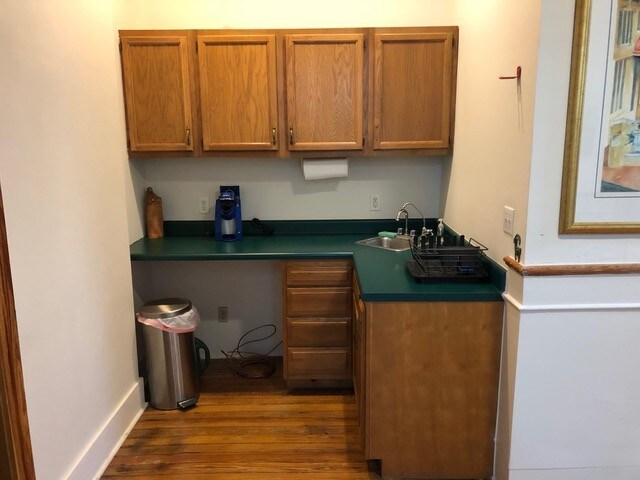 More Photos Of 109 S Main St, Hendersonville Storefront Retail Office For Lease
