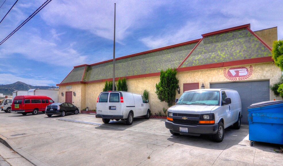 Primary Photo Of 703 S Main St, Burbank Food Processing For Sale