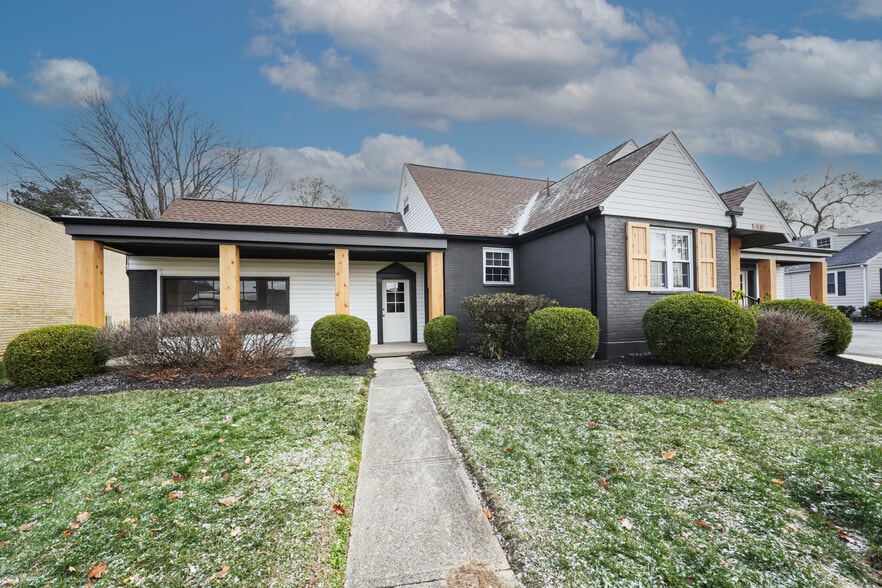 More Photos Of 40 Southmoor Cir NE, Kettering Medical For Sale