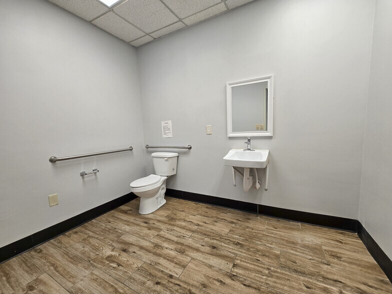 More Photos Of 6624 Jimmy Carter Blvd, Peachtree Corners Industrial For Sale