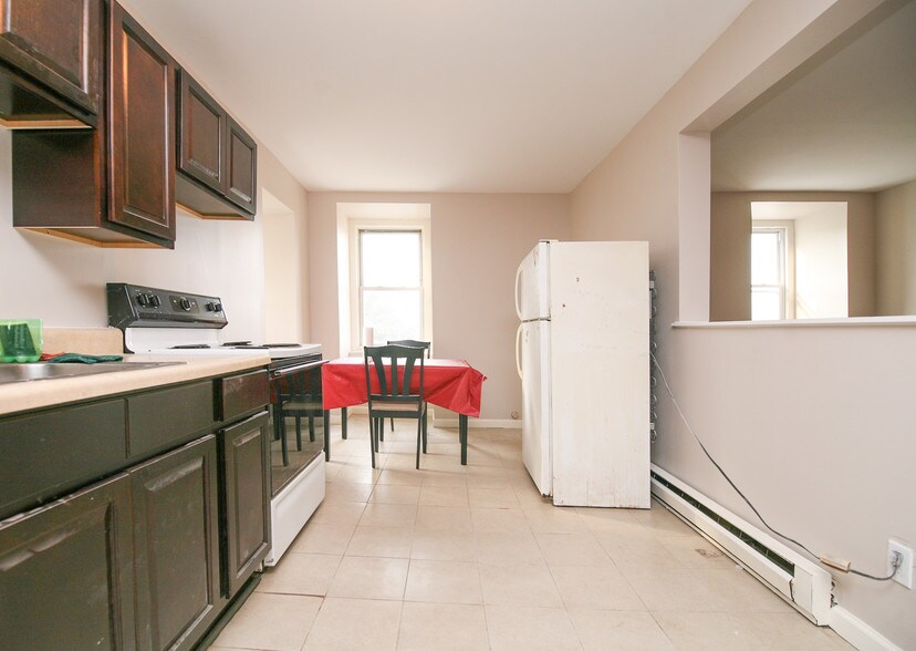 More Photos Of 2102 S Lehigh Ave, Whitehall Apartments For Sale