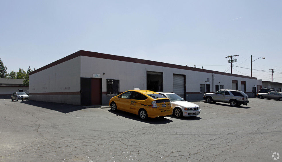 Primary Photo Of 420-428 E Rialto Ave, San Bernardino Warehouse For Lease