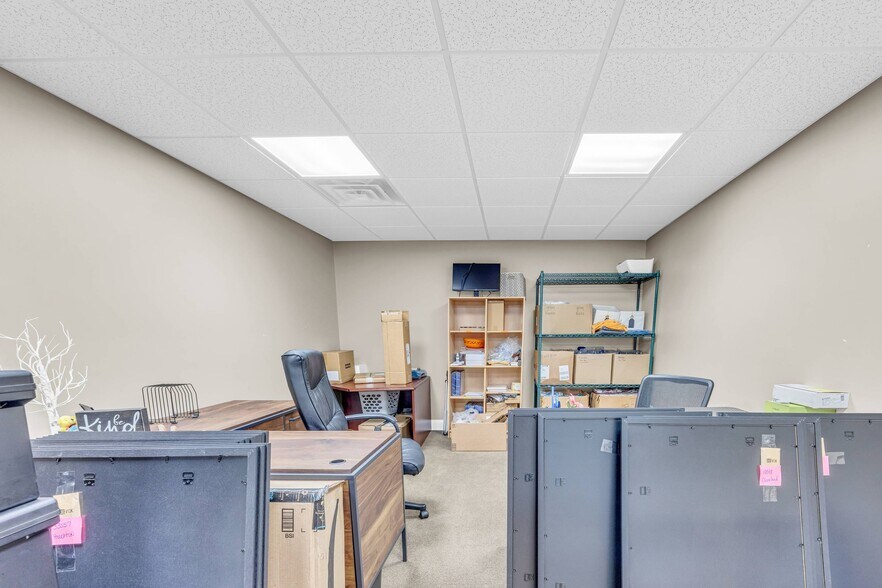 More Photos Of 24 Hartwell St, Royston Office For Sale