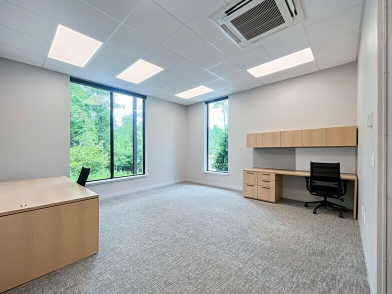 More Photos Of 1857 Commons North Dr, Tuscaloosa Office For Lease