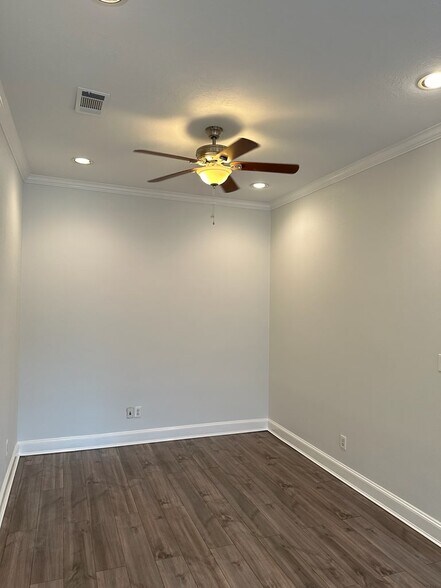 More Photos Of 12826 Willow Centre Dr, Houston Loft Creative Space For Sale