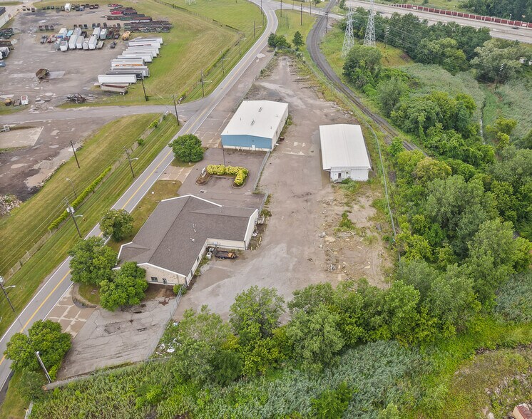 More Photos Of 37401 Stevens Blvd, Willoughby Flex For Lease