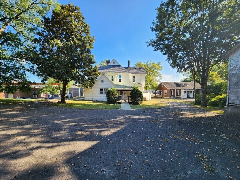 More Photos Of 432 E Main St, Gallatin Office Residential For Sale