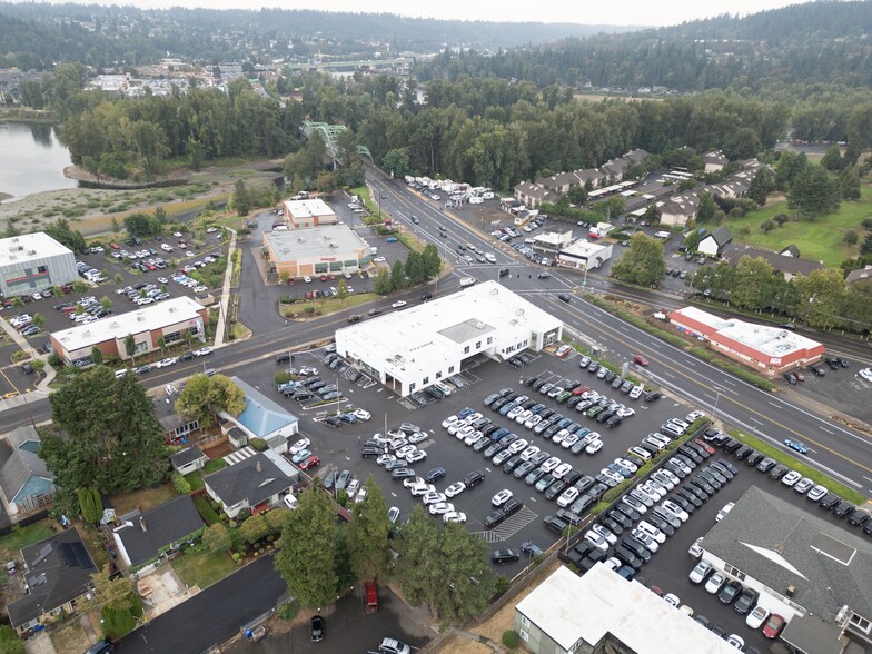 More Photos Of 20000 McLoughlin Blvd, Gladstone Auto Dealership For Sale