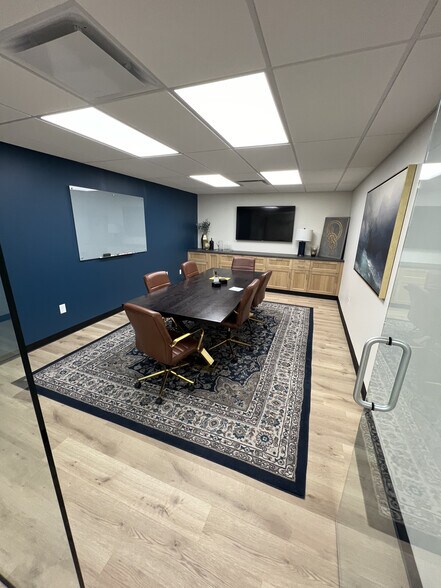 More Photos Of 20902 Mack Ave, Grosse Pointe Office For Lease