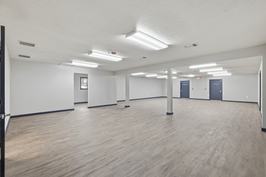 More Photos Of 516 N Locust St, Denton Daycare Center For Lease