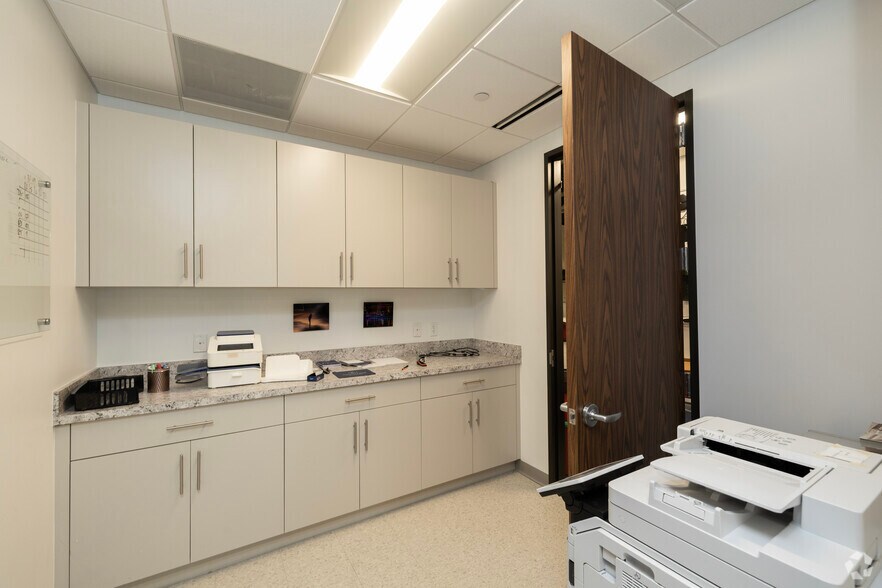 More Photos Of 500 N West Shore Blvd, Tampa Office For Lease