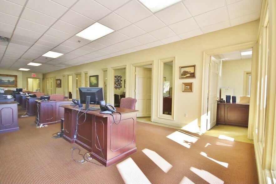More Photos Of 5020 Route 9W, Newburgh Office For Lease