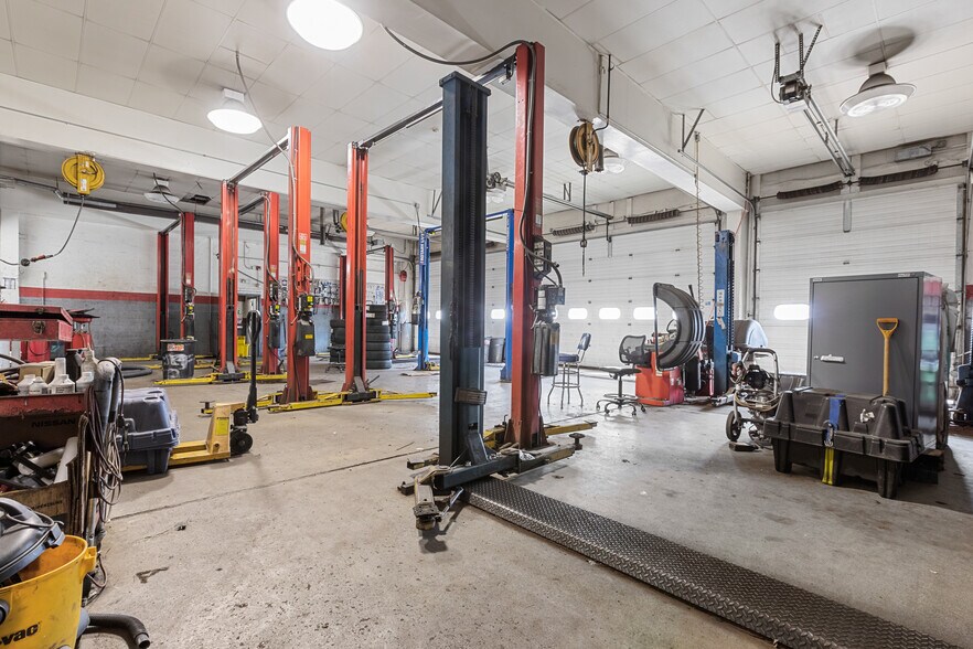 More Photos Of 805 Lafayette Ave, Hawthorne Auto Repair For Sale