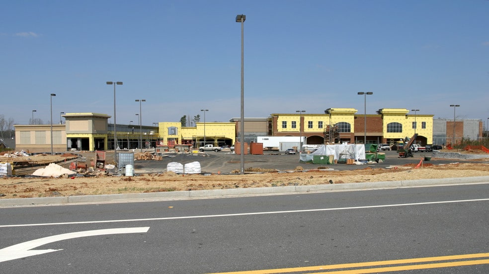 More Photos Of 270 Rucker Rd, Alpharetta Unknown For Lease