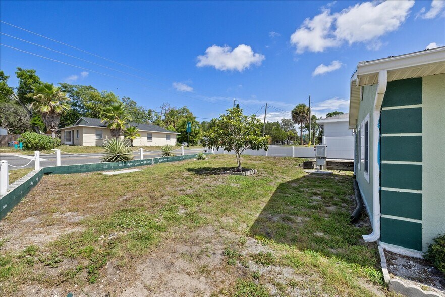 More Photos Of 6511 Main St, New Port Richey Office For Sale