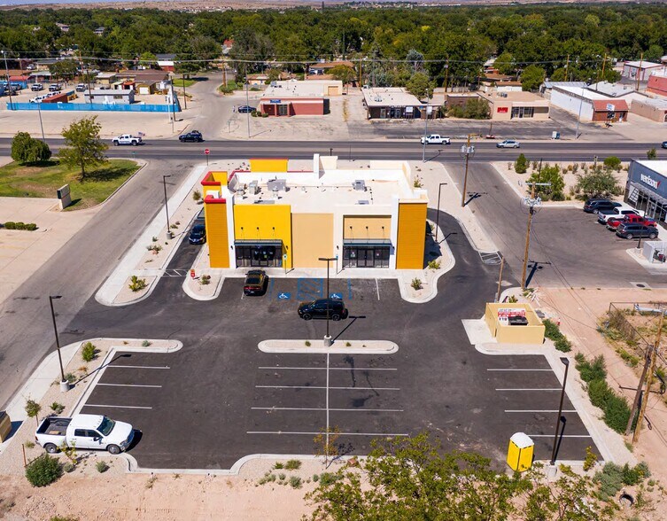 More Photos Of 1013 W Pierce St, Carlsbad Fast Food For Sale