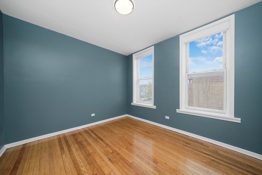 More Photos Of 7152 S Emerald Ave, Chicago Apartments For Sale