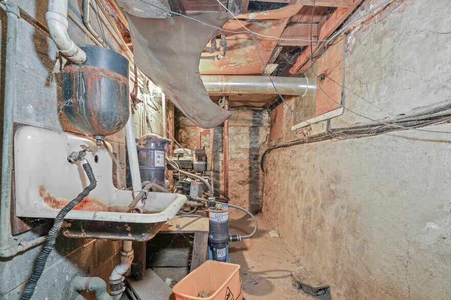 More Photos Of 1670 Putnam Ave, Ridgewood Apartments For Sale