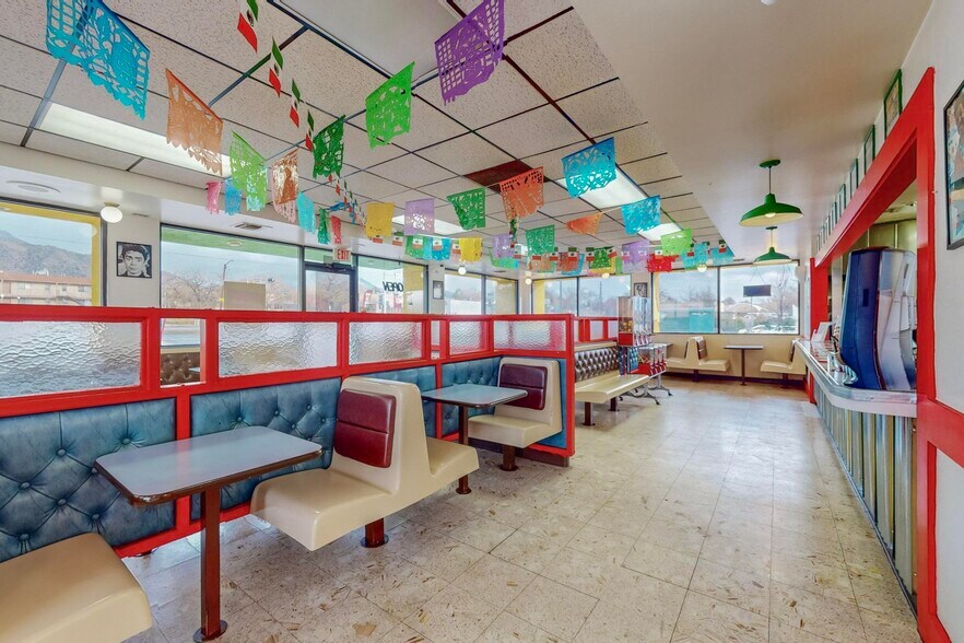 More Photos Of 2130-2301 Chelwood Park Blvd NE, Albuquerque Fast Food For Lease