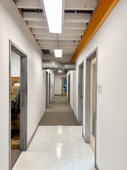 More Photos Of 11 Michigan Dr, Natick Research And Development For Lease