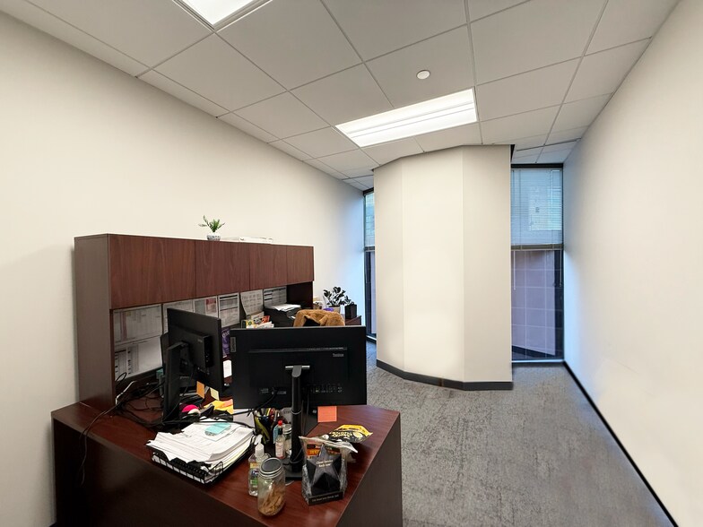 More Photos Of 70 W Madison St, Chicago Office For Lease